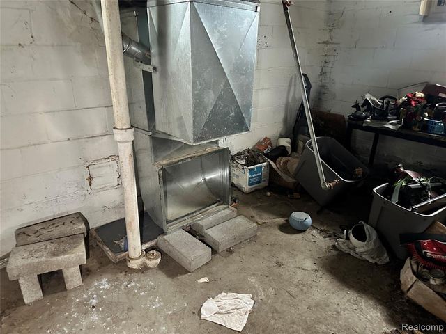 15620 Park Grove Street, Detroit, MI 48205