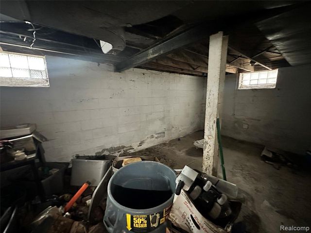 15620 Park Grove Street, Detroit, MI 48205