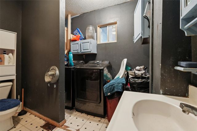 905 Shaw Street, Des Moines, IA 50309