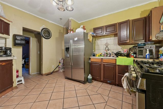 905 Shaw Street, Des Moines, IA 50309