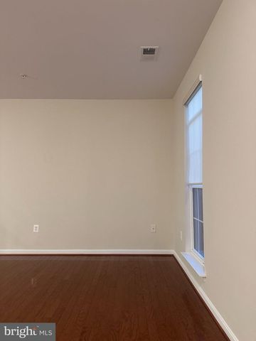 9431 STONEWALL RD, Manassas, VA 20110