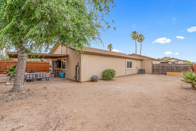 4700 N Woodside Drive, Tucson, AZ 85705