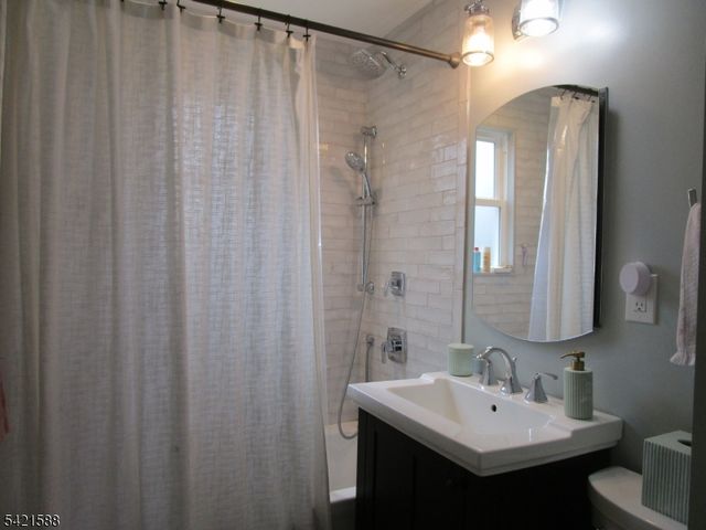 345 Redmont Rd, North Plainfield Boro, NJ 07063