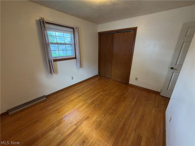 184 Circle View Drive, New Middletown, OH 44442
