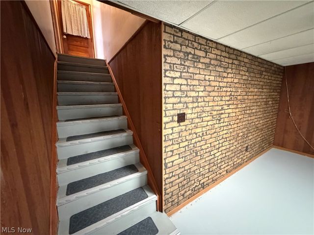 184 Circle View Drive, New Middletown, OH 44442