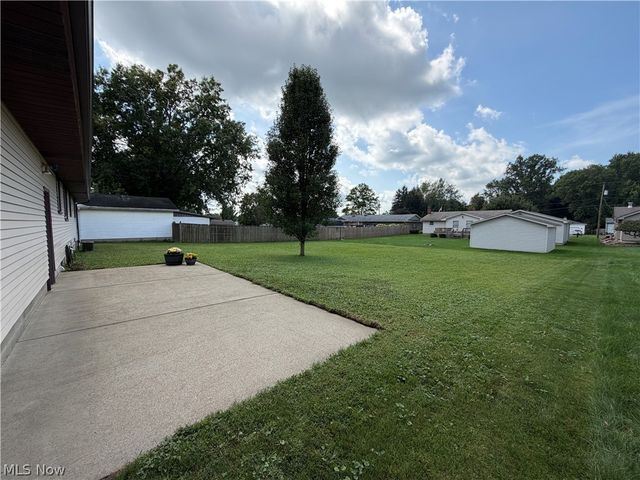 184 Circle View Drive, New Middletown, OH 44442