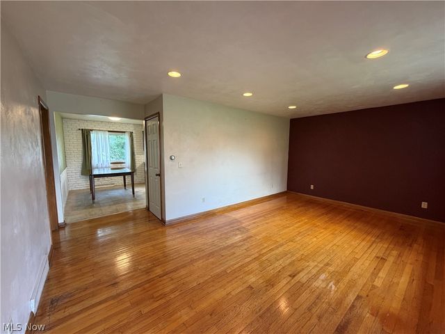 184 Circle View Drive, New Middletown, OH 44442