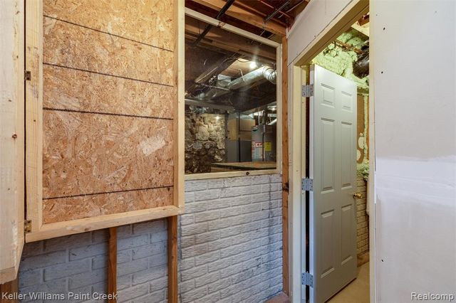 90 Mill Street, Lapeer, MI 48446