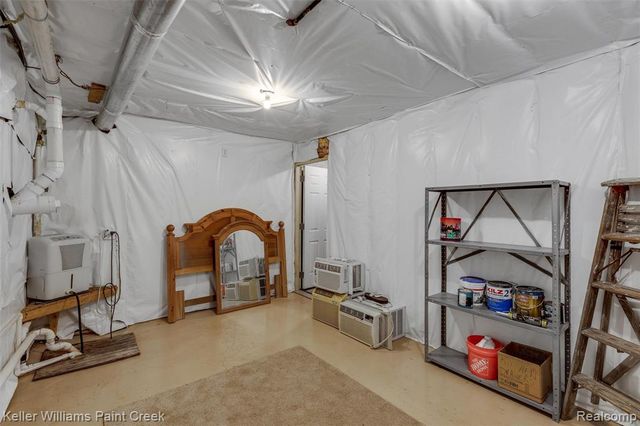 90 Mill Street, Lapeer, MI 48446