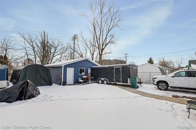 90 Mill Street, Lapeer, MI 48446