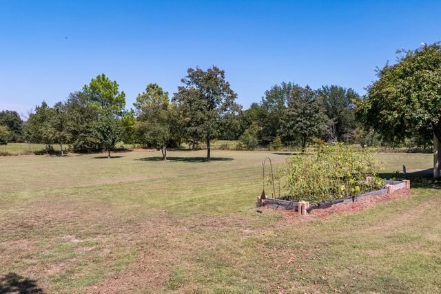 10124 County Road 4022, Kemp, TX 75143