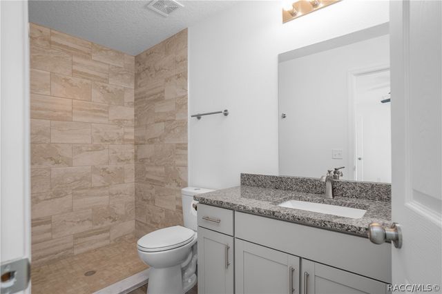 2438 W Vespero Street, Citrus Springs, FL 34433