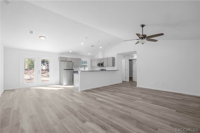 2438 W Vespero Street, Citrus Springs, FL 34433