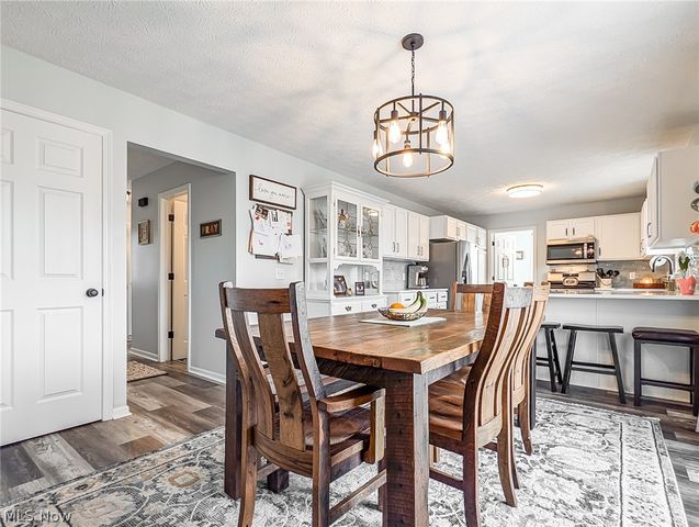 812 Joel Circle, Louisville, OH 44641