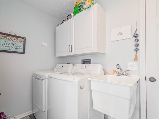 812 Joel Circle, Louisville, OH 44641