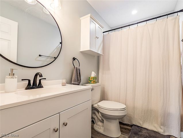 812 Joel Circle, Louisville, OH 44641