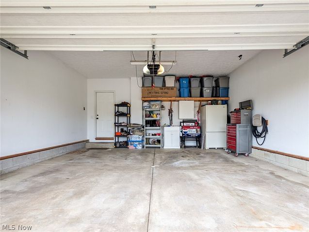 812 Joel Circle, Louisville, OH 44641