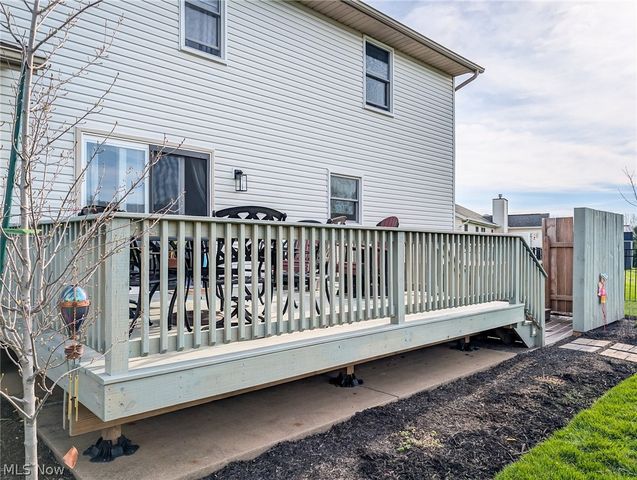 812 Joel Circle, Louisville, OH 44641