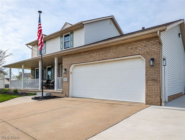 812 Joel Circle, Louisville, OH 44641