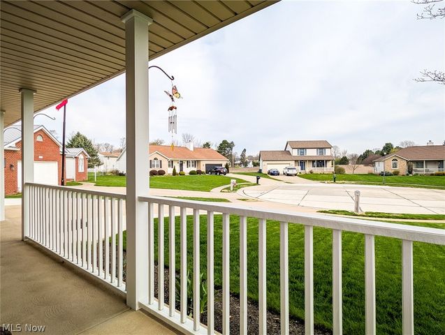 812 Joel Circle, Louisville, OH 44641