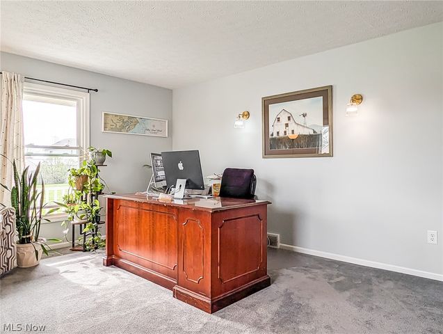812 Joel Circle, Louisville, OH 44641