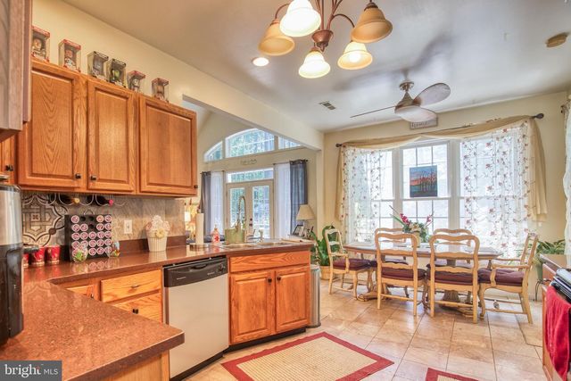 120 TWIN HARBOR RD, Reedville, VA 22539