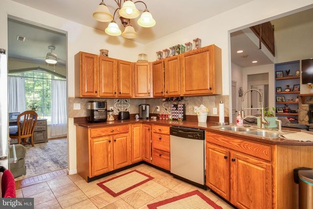 120 TWIN HARBOR RD, Reedville, VA 22539