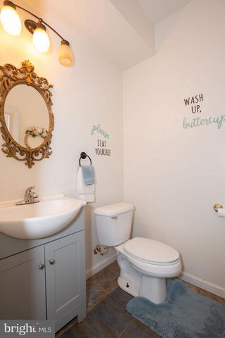 120 TWIN HARBOR RD, Reedville, VA 22539