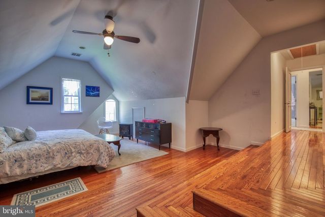 120 TWIN HARBOR RD, Reedville, VA 22539