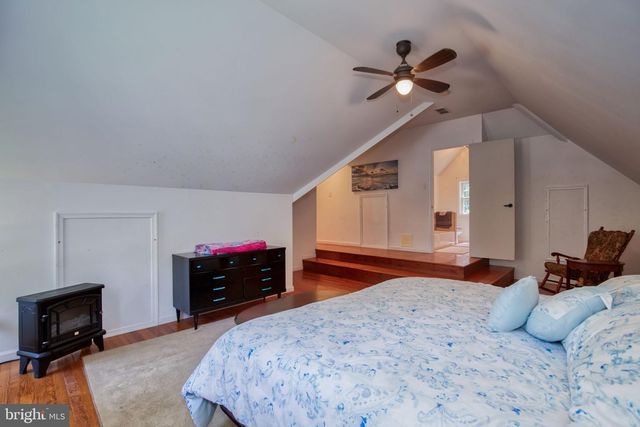 120 TWIN HARBOR RD, Reedville, VA 22539