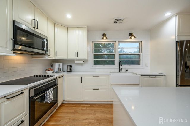 76 Main Street, Holmdel, NJ 07733