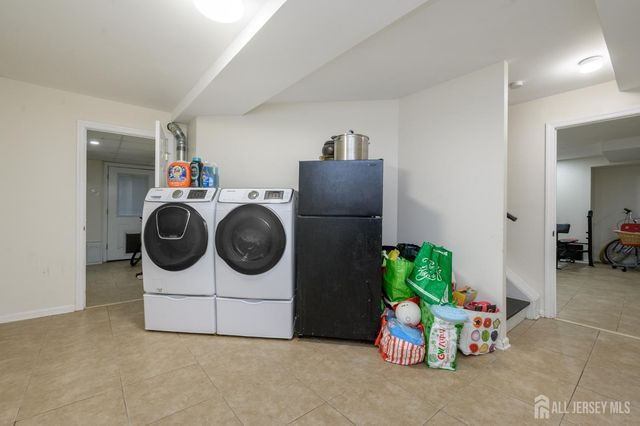76 Main Street, Holmdel, NJ 07733