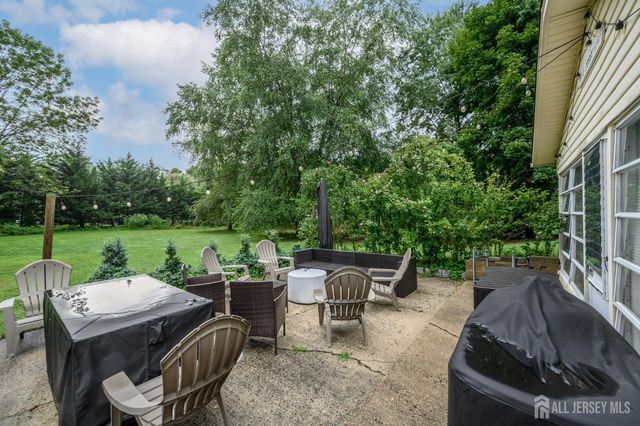 76 Main Street, Holmdel, NJ 07733