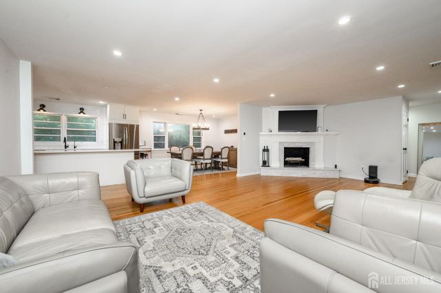 76 Main Street, Holmdel, NJ 07733