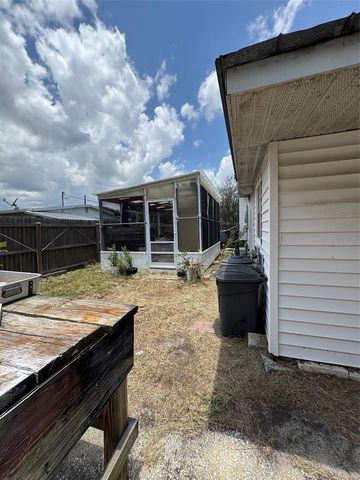 1404 EMMETT STREET, Kissimmee, FL 34741
