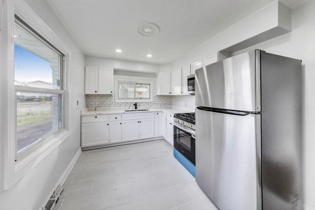 16450 Honore Avenue, Markham, IL 60428