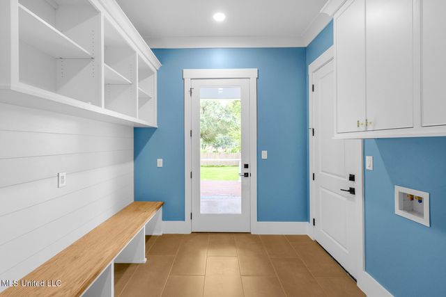 2100 Curcor Drive, Gulfport, MS 39507