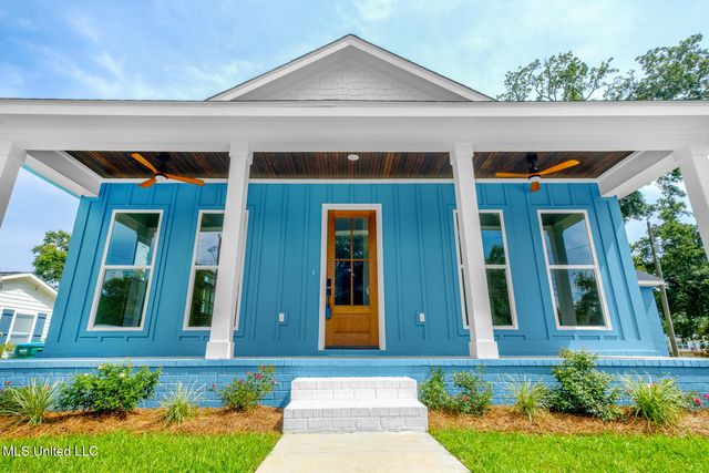 2100 Curcor Drive, Gulfport, MS 39507