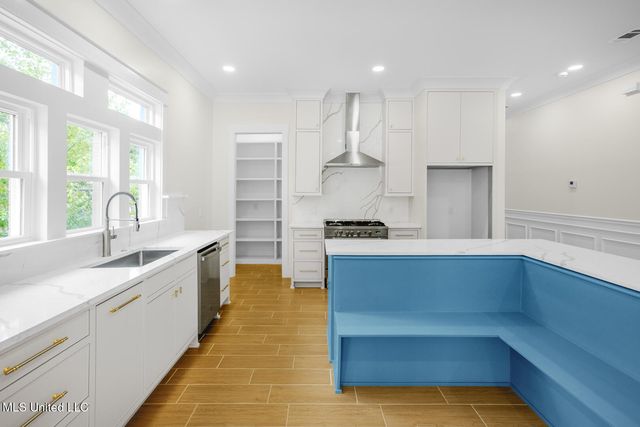 2100 Curcor Drive, Gulfport, MS 39507