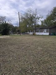 452 Christopher Drive, Bruceville, TX 76524