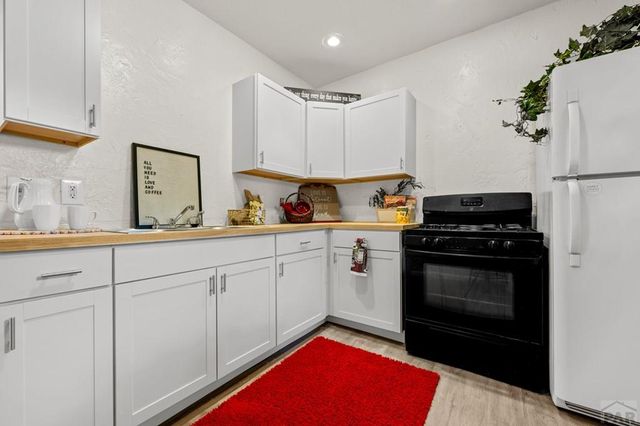 704 E 6th St, Pueblo, CO 81001