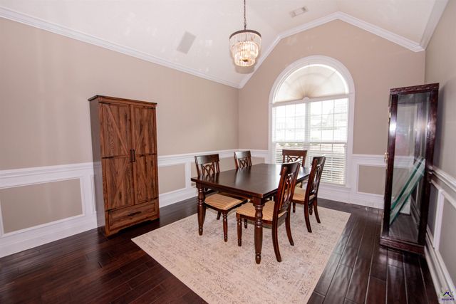 101 Falls Drive, Bonaire, GA 31005