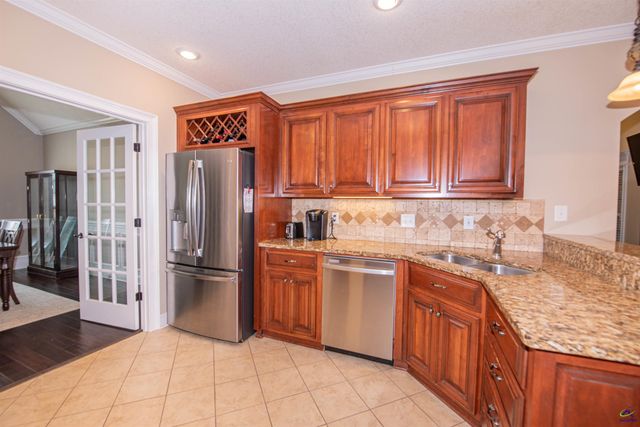 101 Falls Drive, Bonaire, GA 31005