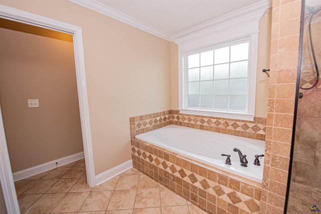 101 Falls Drive, Bonaire, GA 31005