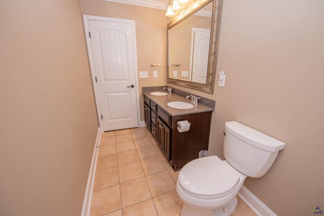 101 Falls Drive, Bonaire, GA 31005