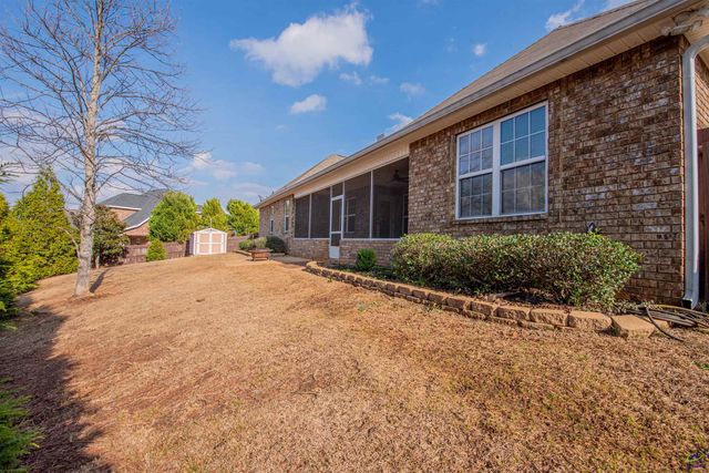 101 Falls Drive, Bonaire, GA 31005