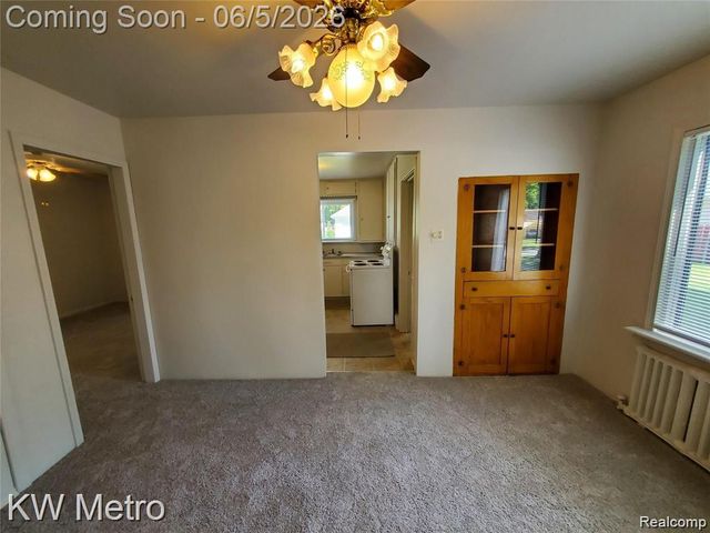 27096 Hampden Street, Madison Heights, MI 48071