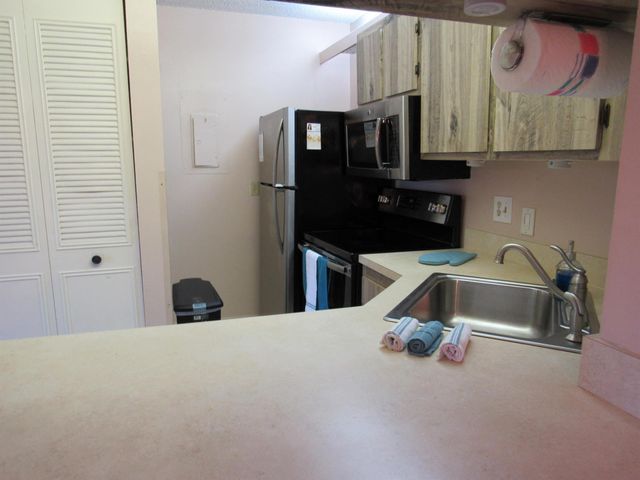 617 Sea Pine Way A2, Greenacres, FL 33415