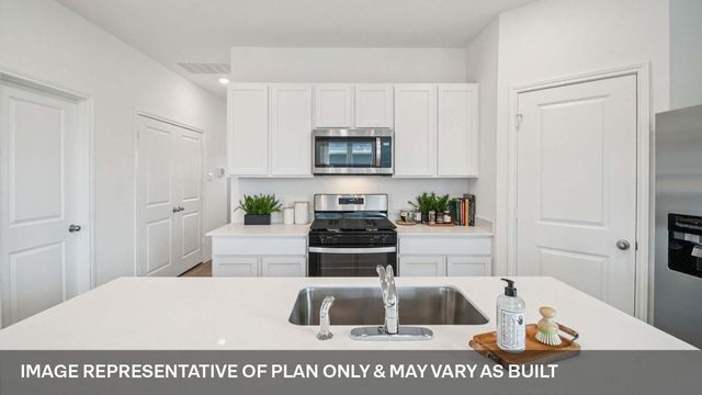 209 Constanza TRL, Bastrop, TX 78602