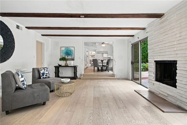 20164 Santa Rita, Woodland Hills, CA 91364